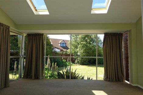 Photo of property in 35 Lochee Road, Upper Riccarton, Christchurch, 8041