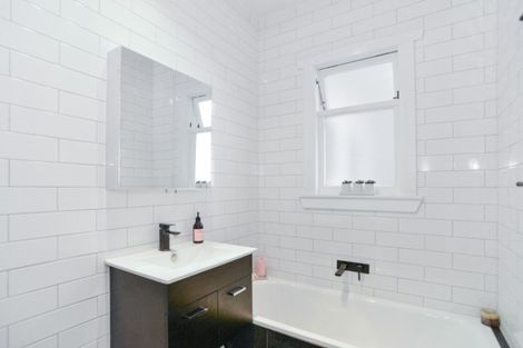 Photo of property in 405 Collinge Road, Mayfair, Hastings, 4122