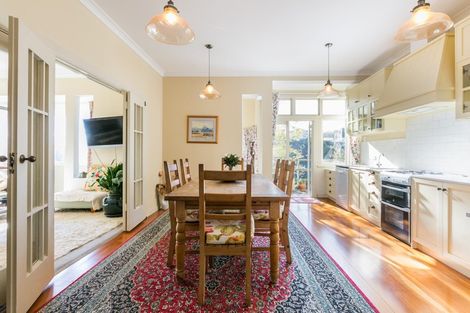 Photo of property in 5 Fitzroy Road, Bluff Hill, Napier, 4110