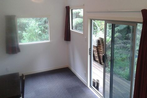 Photo of property in 82 Opanuku Road, Henderson Valley, Auckland, 0612