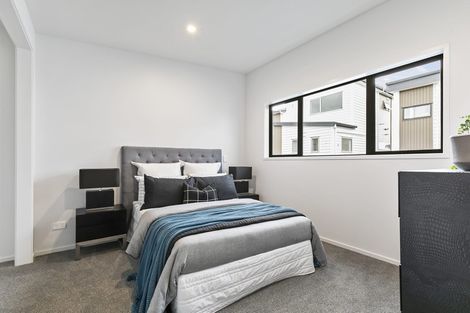Photo of property in 14e Ropata Avenue, Point England, Auckland, 1072
