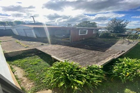 Photo of property in 14 Taupo Street, Green Bay, Auckland, 0604