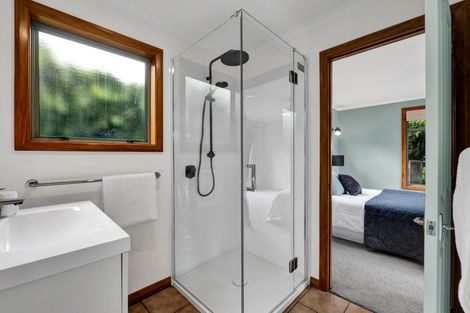 Photo of property in 86 Mangorei Road, Strandon, New Plymouth, 4312