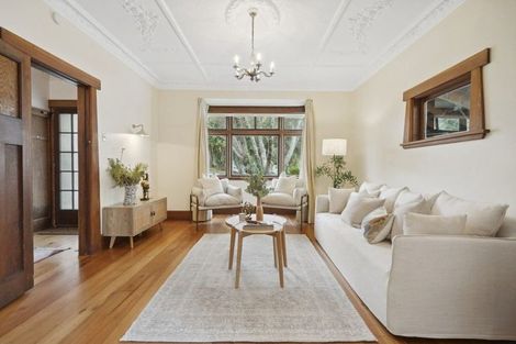 Photo of property in 22 Homewood Crescent, Karori, Wellington, 6012