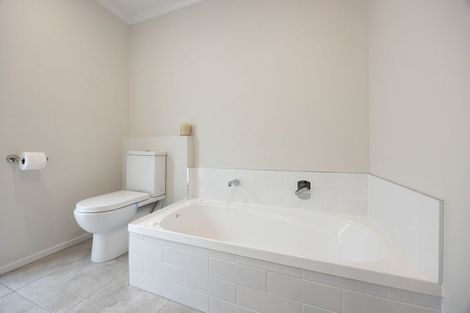 Photo of property in 11 Anna Jean Crescent, Flagstaff, Hamilton, 3210