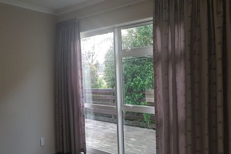 Photo of property in 52 Maungaraki Road, Korokoro, Lower Hutt, 5012