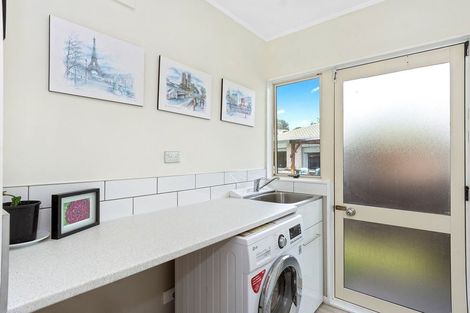 Photo of property in 25 Sunvale Place, Gate Pa, Tauranga, 3112