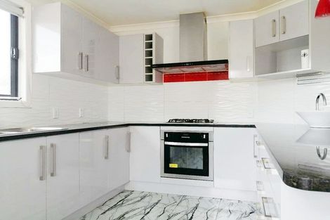 Photo of property in 18 Jamaica Place, Blockhouse Bay, Auckland, 0600