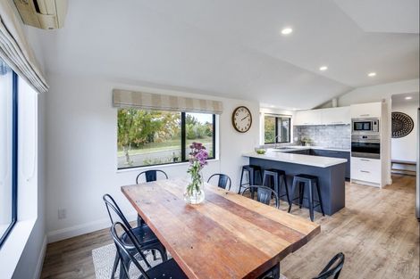 Photo of property in 5 Woodlands Drive, Havelock North, 4130