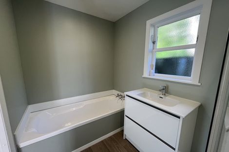 Photo of property in 546 Stokes Valley Road, Stokes Valley, Lower Hutt, 5019
