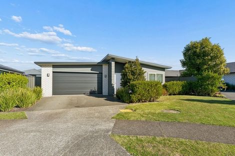 Photo of property in 18 Raynor Crescent, Pyes Pa, Tauranga, 3112