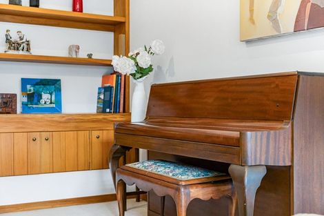 Photo of property in 43 Hauraki Road, Hauraki, Auckland, 0622