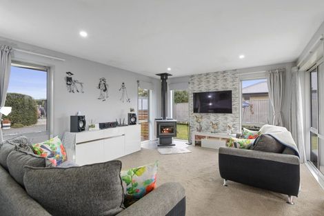Photo of property in 35 Beech Drive, Rangiora, 7400