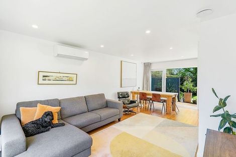 Photo of property in 35 Avondale Road, Avondale, Auckland, 1026