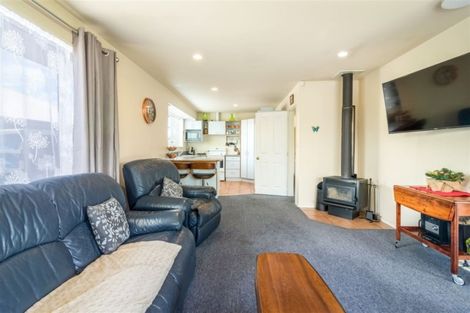 Photo of property in 4 Parkinson Place, Woodend, 7610