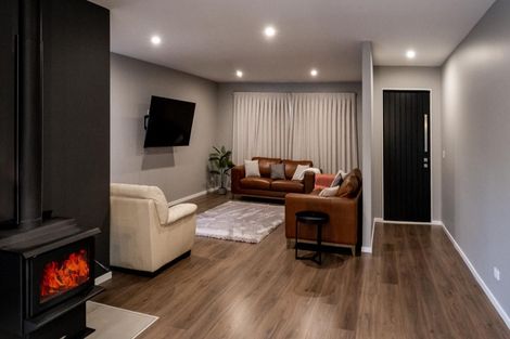 Photo of property in 19 Tara Crescent, Woodend, 7610