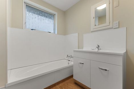 Photo of property in 2/2 Bayswater Crescent, Bromley, Christchurch, 8062