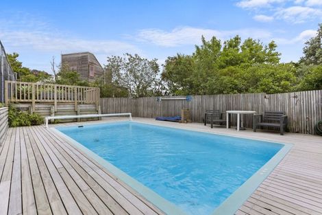 Photo of property in 1/3 Swann Beach Road, Stanmore Bay, Whangaparaoa, 0932