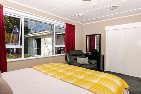 Photo of property in 17 Smith Street, Dannevirke, 4930