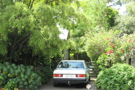 Photo of property in 16 Laing Crescent, Heathcote Valley, Christchurch, 8022