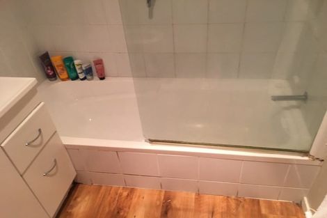 Photo of property in 9 Shale Avenue, Massey, Auckland, 0614