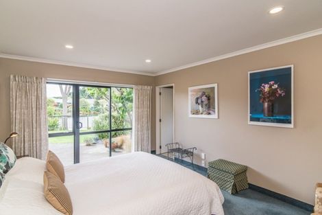 Photo of property in 17 Lorna Irene Drive, Raumati South, Paraparaumu, 5032