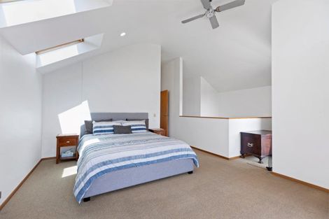 Photo of property in 28 Owen Place, Omokoroa, 3114