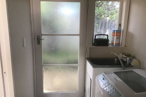 Photo of property in 40a Peach Road, Glenfield, Auckland, 0629