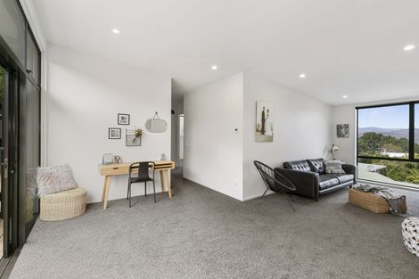 Photo of property in 58b Pekanga Road, Normandale, Lower Hutt, 5010