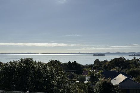 Photo of property in 16 Pounamu Place, Shelly Park, Auckland, 2014