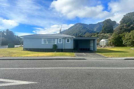 Photo of property in 13 Main Road, Fox Glacier, 7886