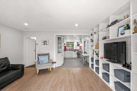 Photo of property in 1/3 Beaumaris Way, Conifer Grove, Takanini, 2112