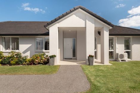 Photo of property in 2 Tranquil Grove, Omokoroa, 3114