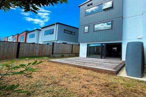 Photo of property in 15 Raupeti Lane, Henderson, Auckland, 0612