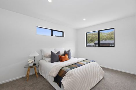 Photo of property in 5 Pihipihi Way, Crofton Downs, Wellington, 6035