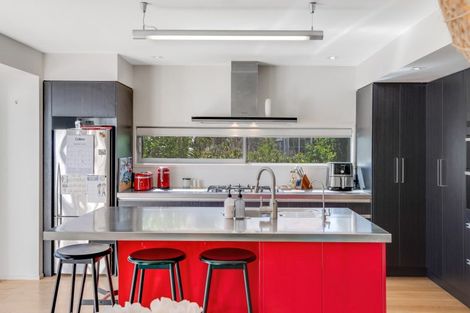 Photo of property in 9 Shelly Beach Parade, Cockle Bay, Auckland, 2014