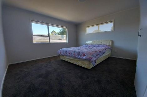 Photo of property in 34 Preston Avenue, Henderson, Auckland, 0610