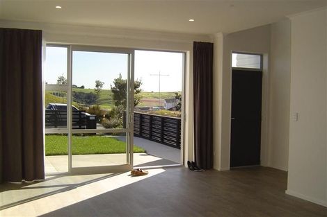 Photo of property in 61 Caldera Drive, Long Bay, Auckland, 0630
