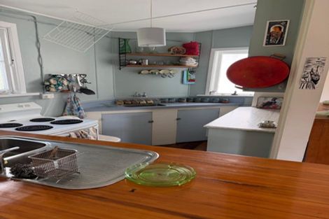 Photo of property in 68 Oriental Parade, Oriental Bay, Wellington, 6011