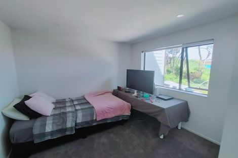 Photo of property in 28 Korokio Lane, Henderson, Auckland, 0612