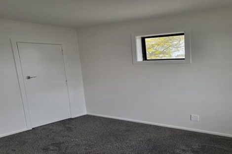 Photo of property in 4 Beazley Place, Glendene, Auckland, 0602