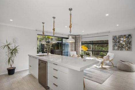 Photo of property in 11 Lakeside Terrace, Omokoroa, 3114