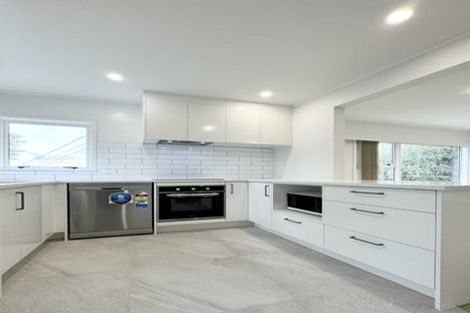 Photo of property in 1/97 Archers Road, Hillcrest, Auckland, 0629