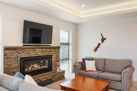 Photo of property in 156 Pacific Drive, Fitzherbert, Palmerston North, 4410