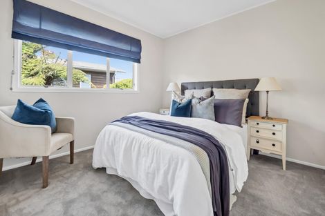 Photo of property in 72 Marine Parade, Mellons Bay, Auckland, 2014