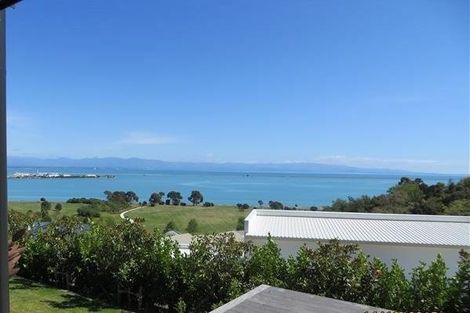 Photo of property in 4 Haven Grove, Naenae, Lower Hutt, 5011