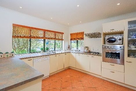 Photo of property in 8 Northcross Drive, Oteha, Auckland, 0632