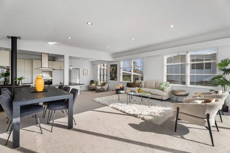 Photo of property in 90 Sandspit Road, Shelly Park, Auckland, 2014