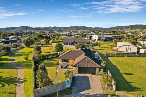 Photo of property in 106 Benjamin Place, Matarangi, Whitianga, 3592