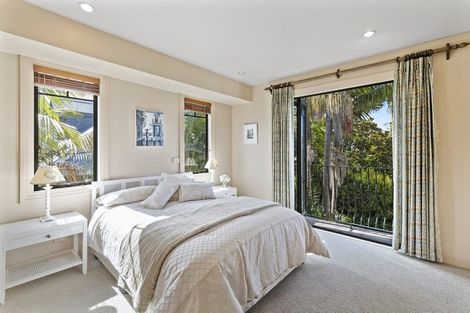 Photo of property in 6a Cecil Road, Milford, Auckland, 0620